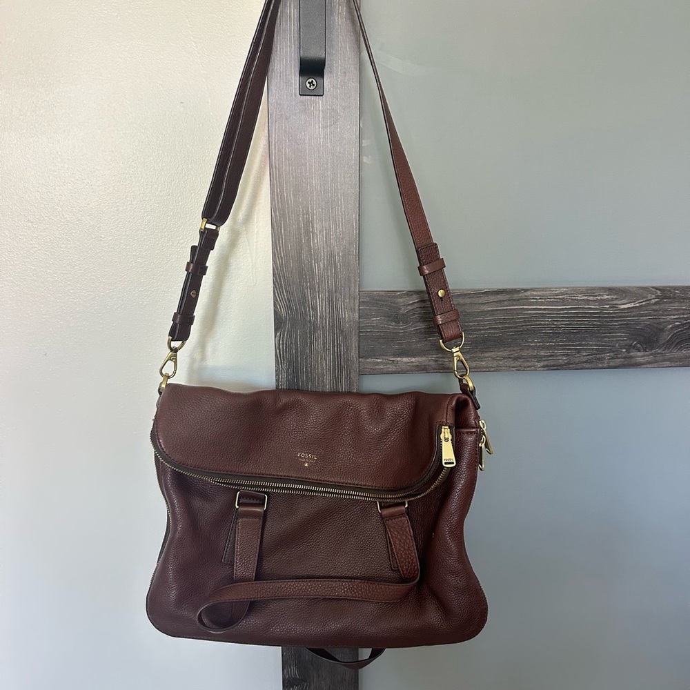 Fossil Rich Brown Leather Bag with Gold Accents